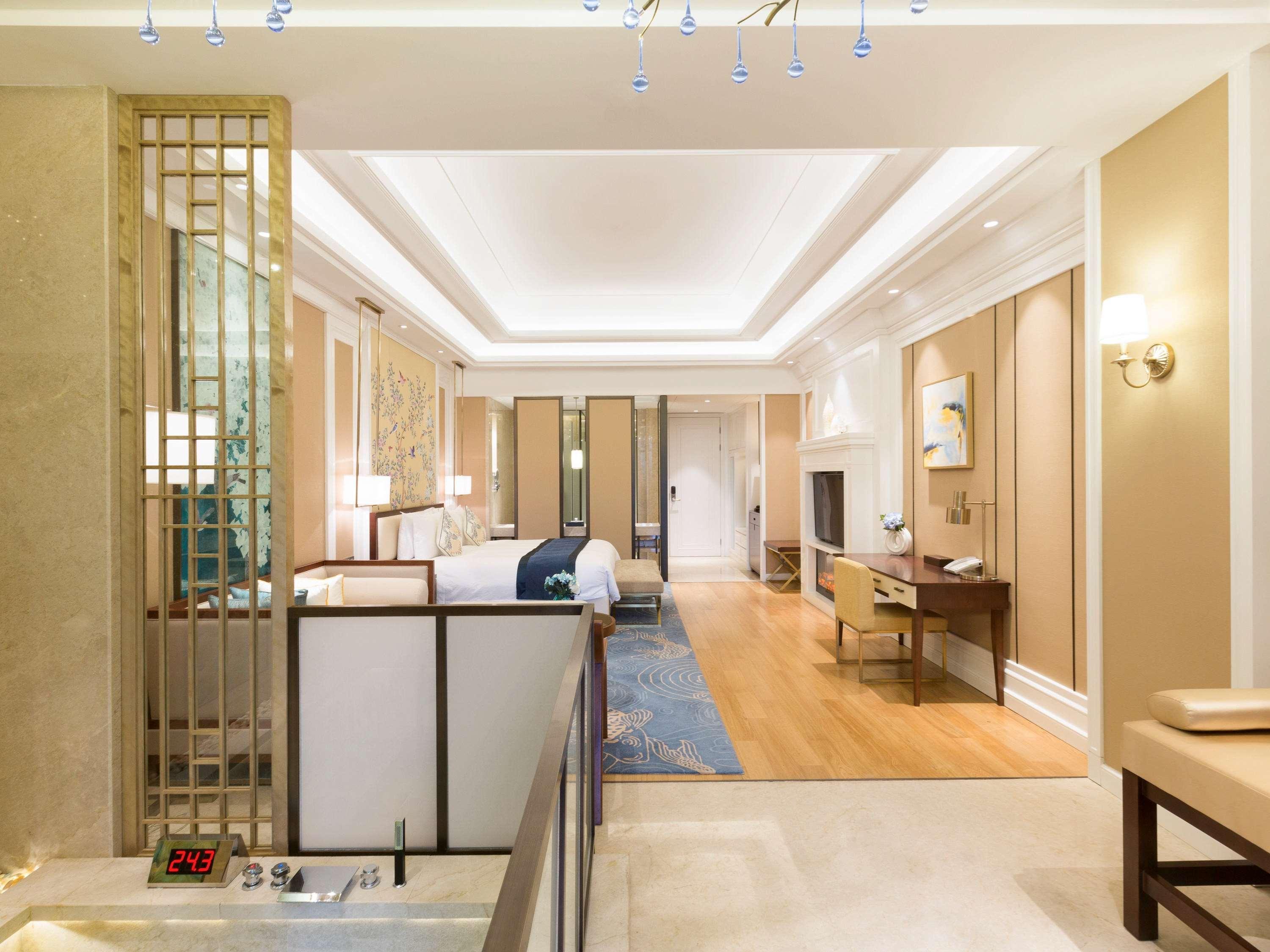 แกรนด์ เมอร์เคียว เจิ้งโจว เวสต์ Hotel ภายนอก รูปภาพ