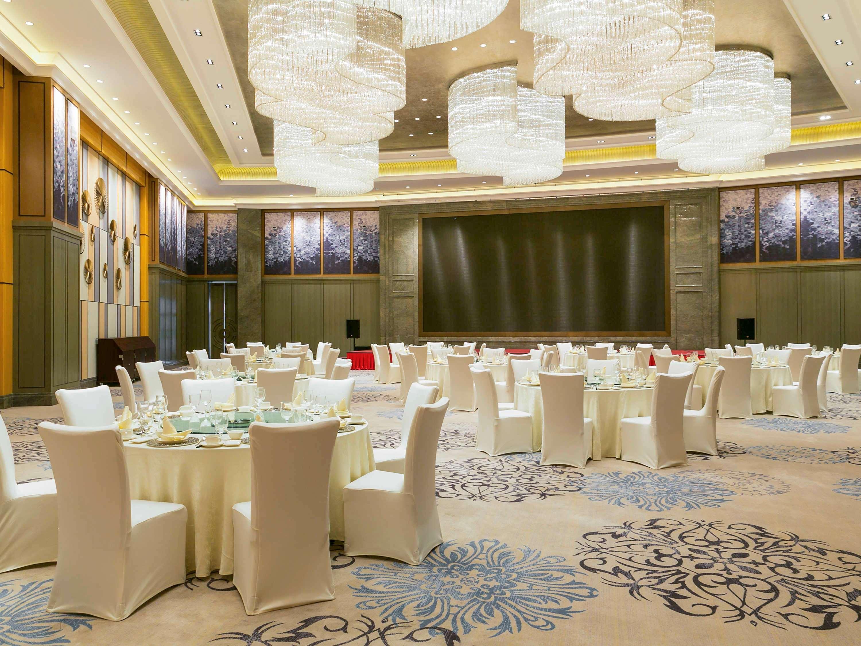 แกรนด์ เมอร์เคียว เจิ้งโจว เวสต์ Hotel ภายนอก รูปภาพ